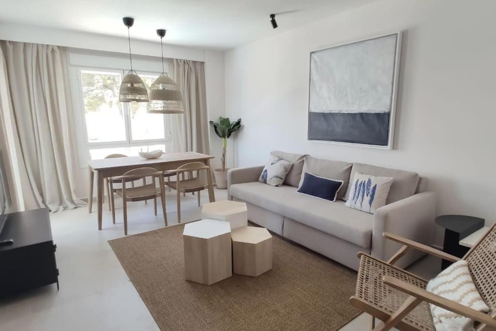 Apartment Piso Reformado De Diseno C/terraza. Playa El Ancla El Puerto de Santa María